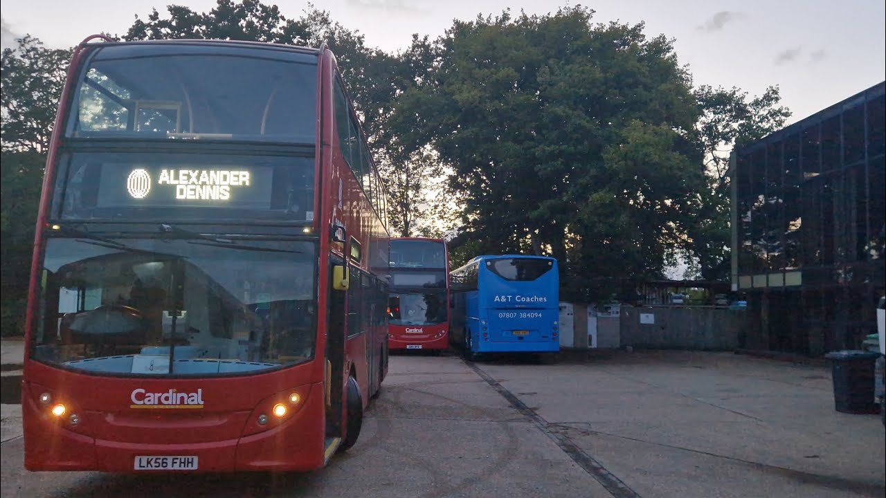 Cardinal's ex Metroline TE715 LK56FHH flooring through the streets on SWR RRP | ADL Enviro 400 ZF €4