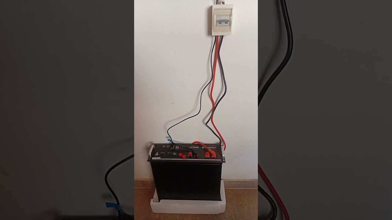 Goodwe 10kw hybrid inverter installed with pylon tech lithium battery 51.2 V 100AH and sunova panels