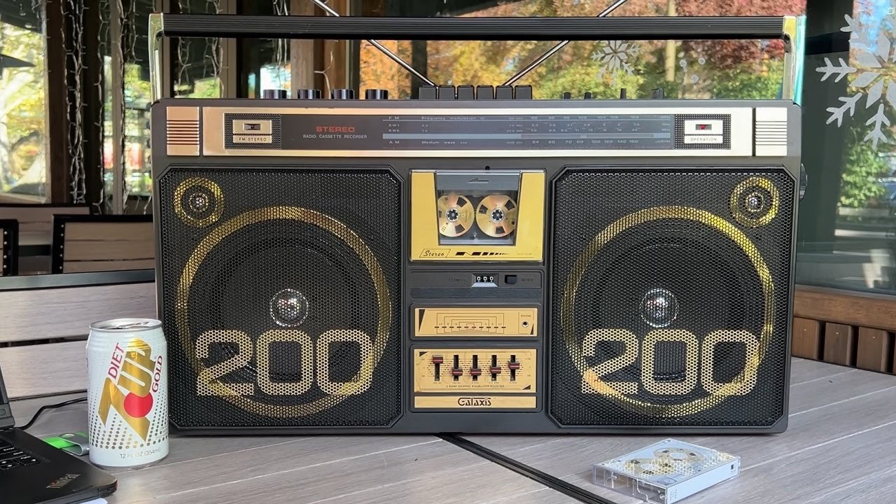 Galaxis M1900N vintage boombox aka Nippon FS-2215