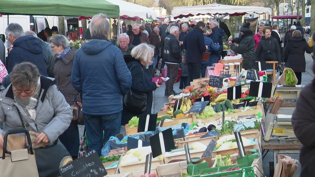 Château-Gontier : le marché local à le vent en poupe