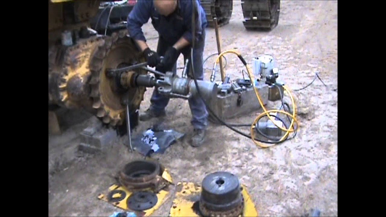 Pulling Down Cat D6D finals
