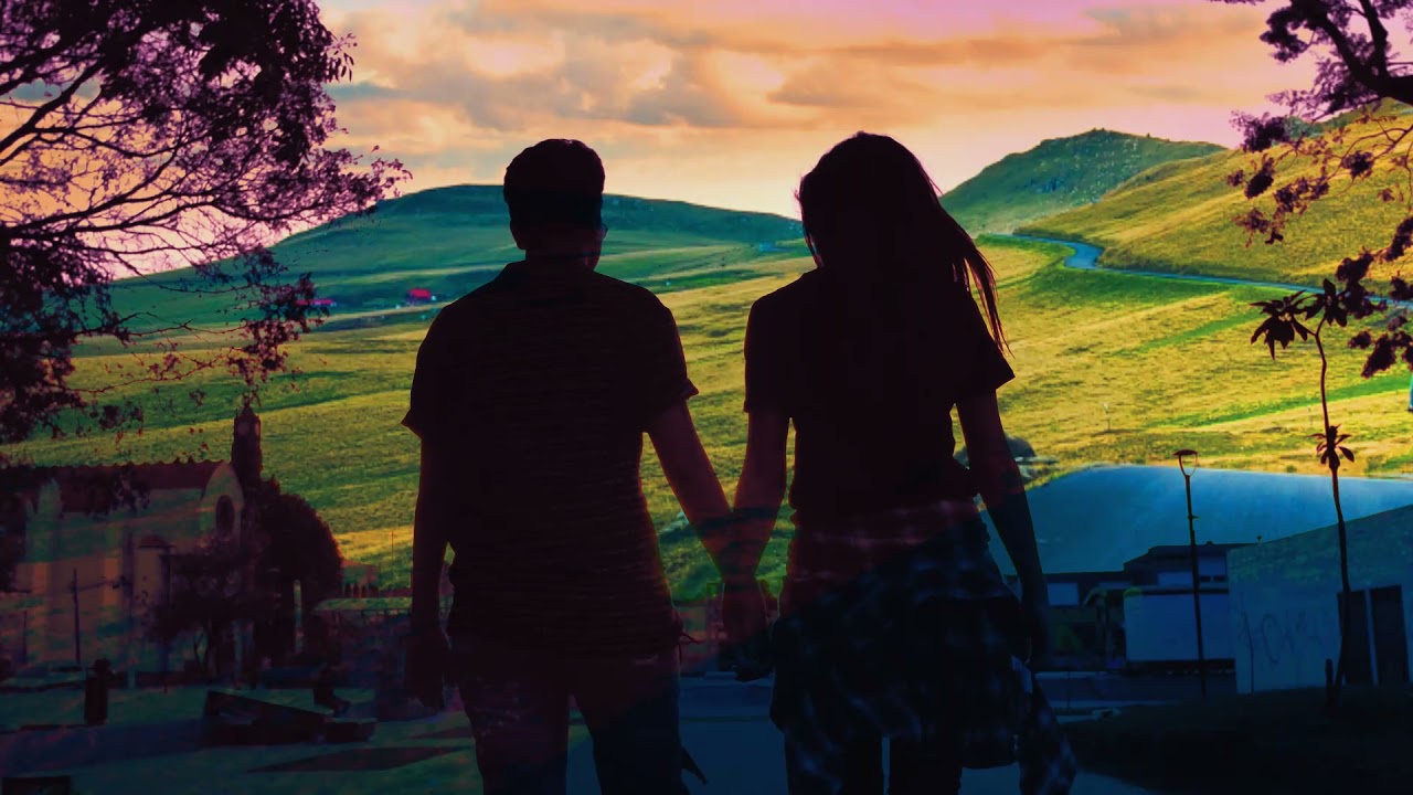 Sweet Couple walking Together @1MinuteVideo