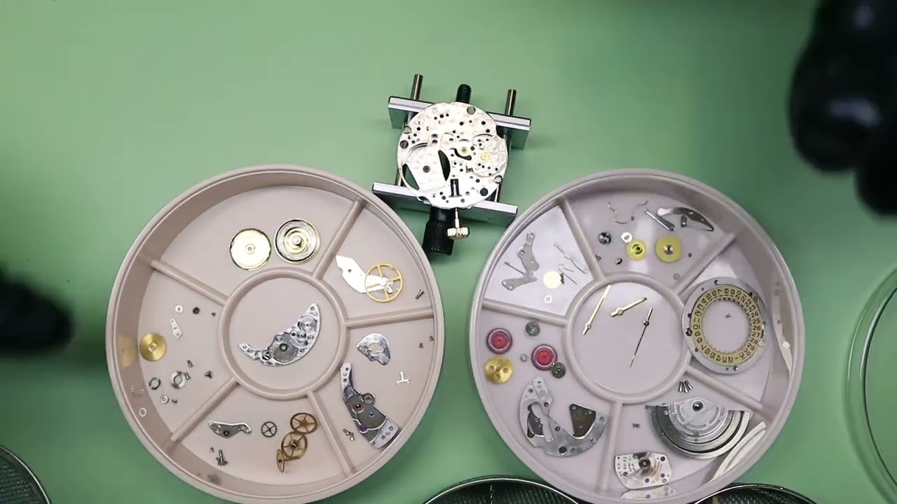 ROLEX DATEJUST OYSTER PERPETUAL Calibre 3035 Full service strip down and rebuild Diamond set Gold/St