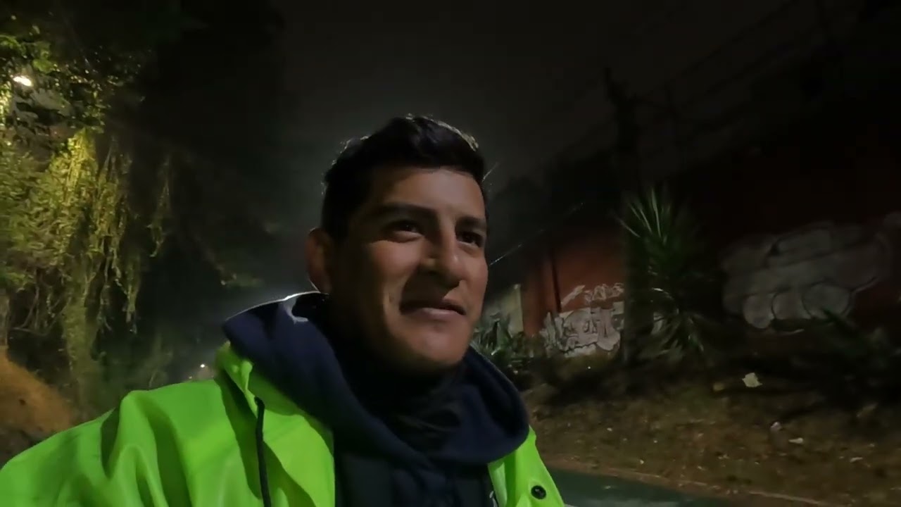 😄 Primer Noche de lluvia repartiendo en Uber Eats ☔ - Motovlog con cesar 5
