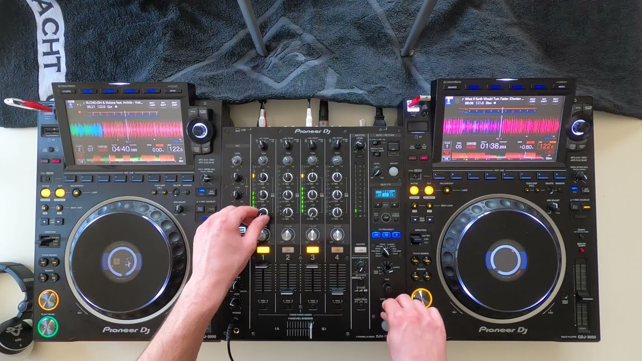 tech house April 2023 warm up