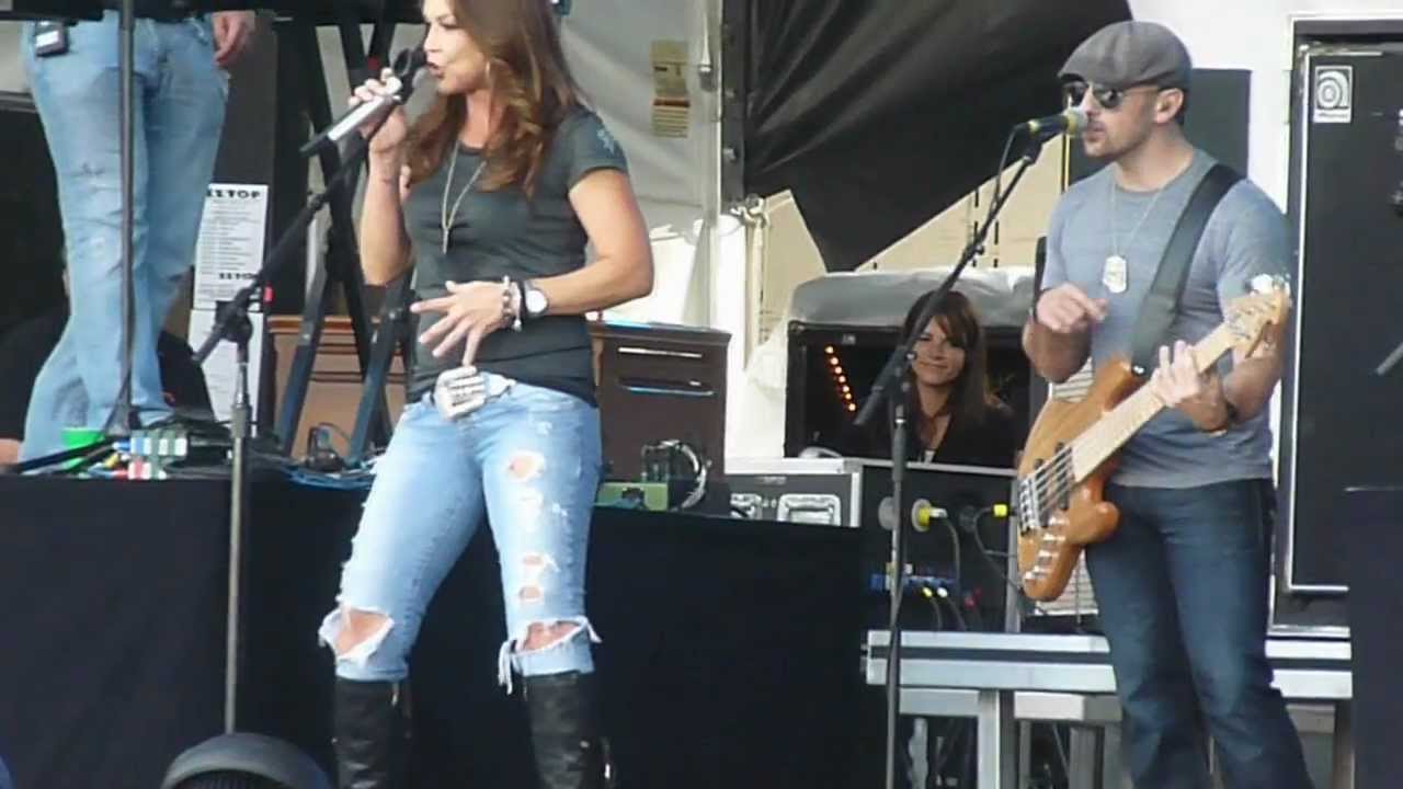 Gretchen Wilson - Walk On Water, Live at The Innsbrook, Richmond, Va. 6/5/12 Song #5