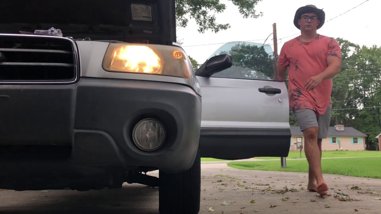 Changing a headlight on 2003 Subaru Forester