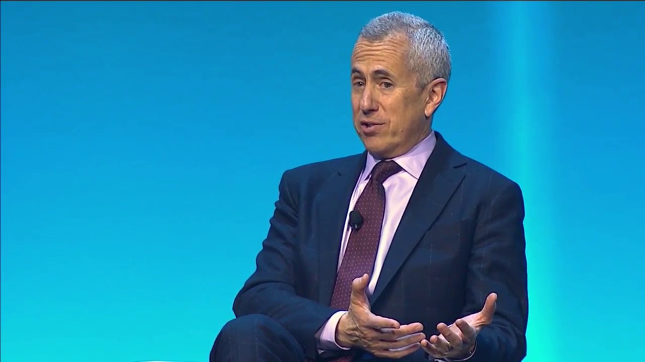Setting the Table with Danny Meyer – How Focusing on Hospitality Creates Deep Customer Connections
