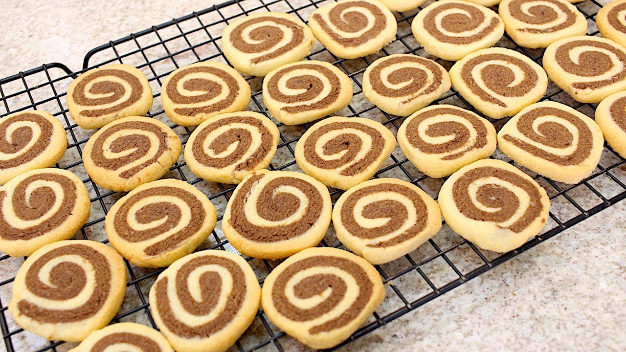 BISCOITO AMANTEIGADO COM CHOCOLATE FORMATO CARACOL - DERRETE NA BOCA - SUPER FÁCIL - Isamara Amâncio