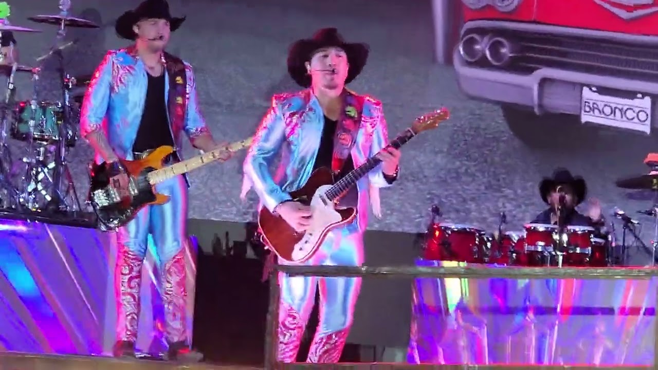 Aunque No Me Quieras - Grupo Bronco (En Vivo) Zumpango 2023