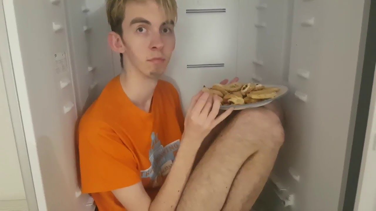 KENNY RATE SON RAMADAN JE LE SURPREND DANS UN FRIGO AVEC UNE CANETTE DE BURN