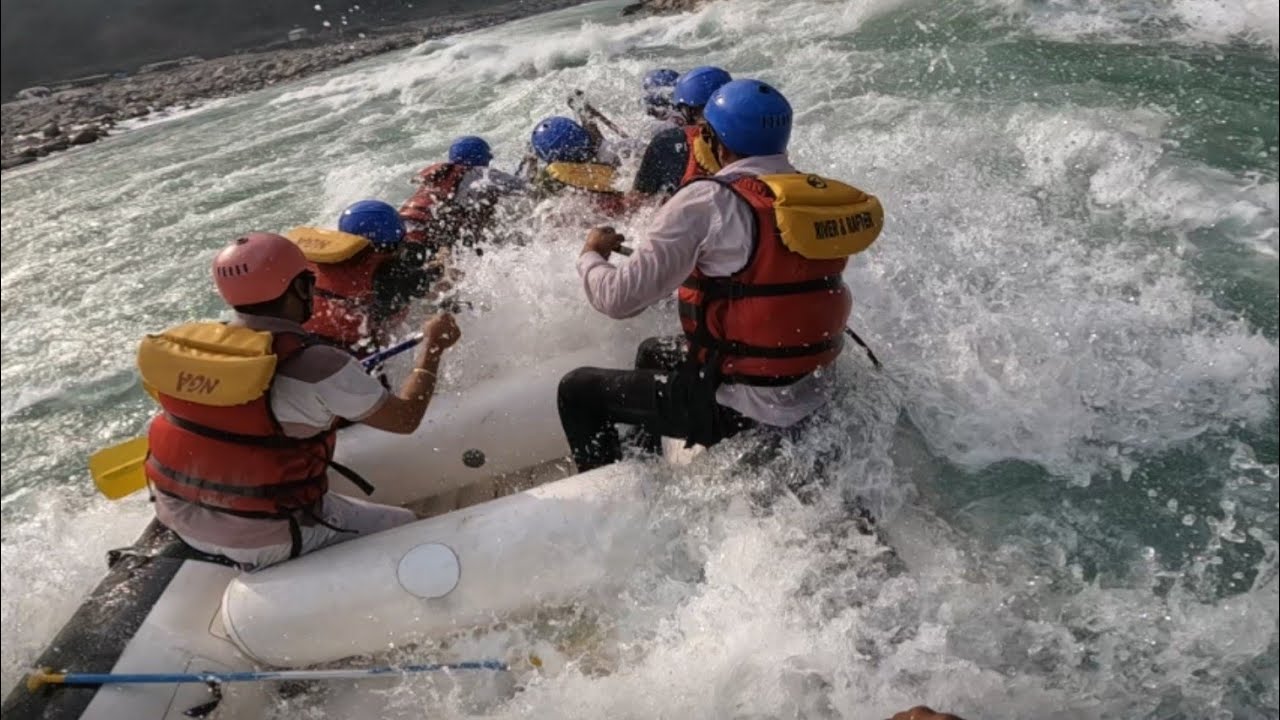 Not for weak hearts #rishikeshriverrafting