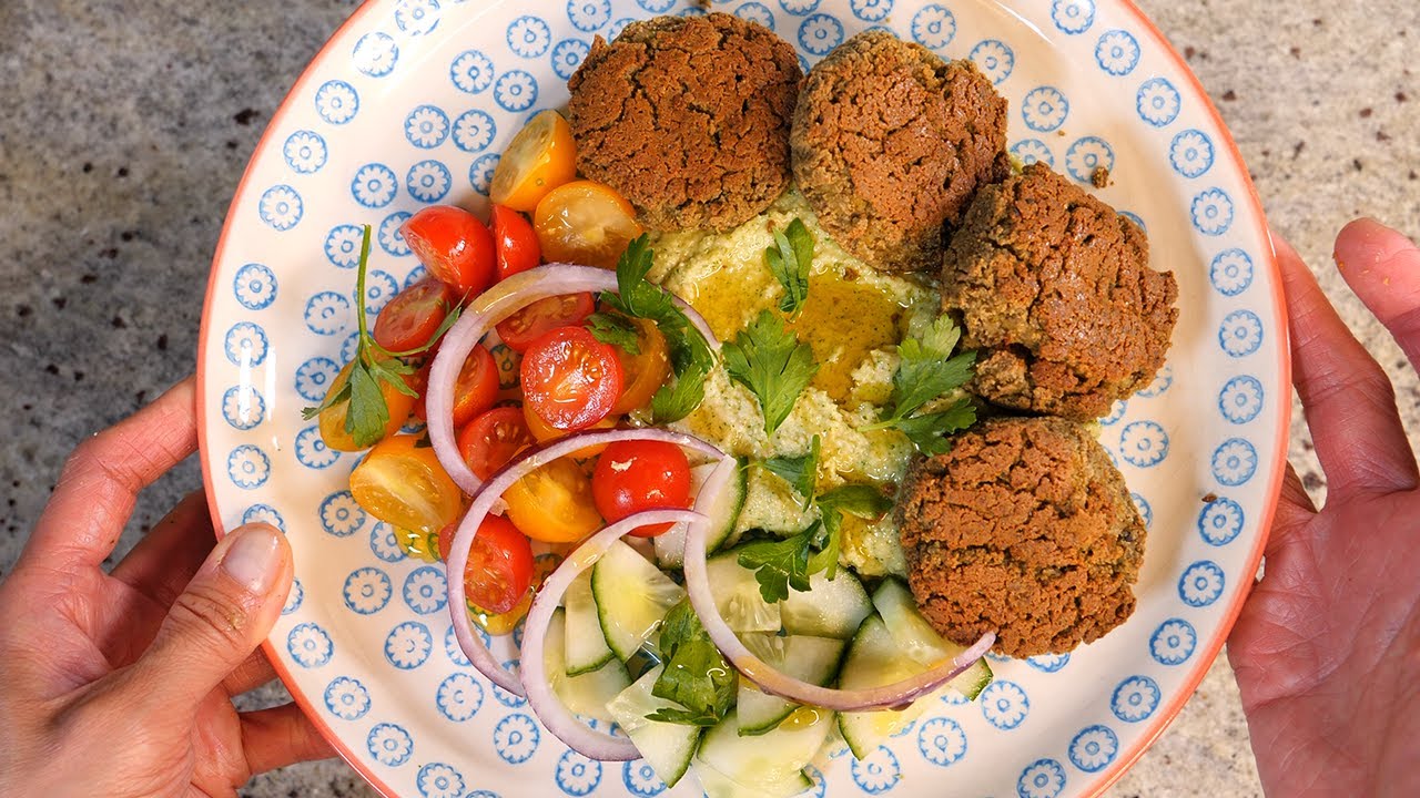 Keto vegan falafels (oven baked!) and “lazy” cashew hummus | Keto vegan | LCHF
