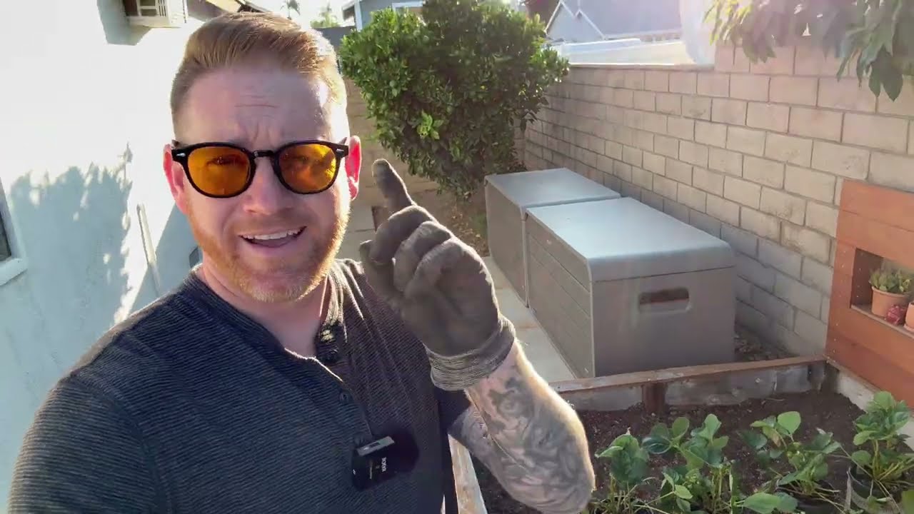 Miracle-Gro Garden tour with Brett  (@madebydanger )