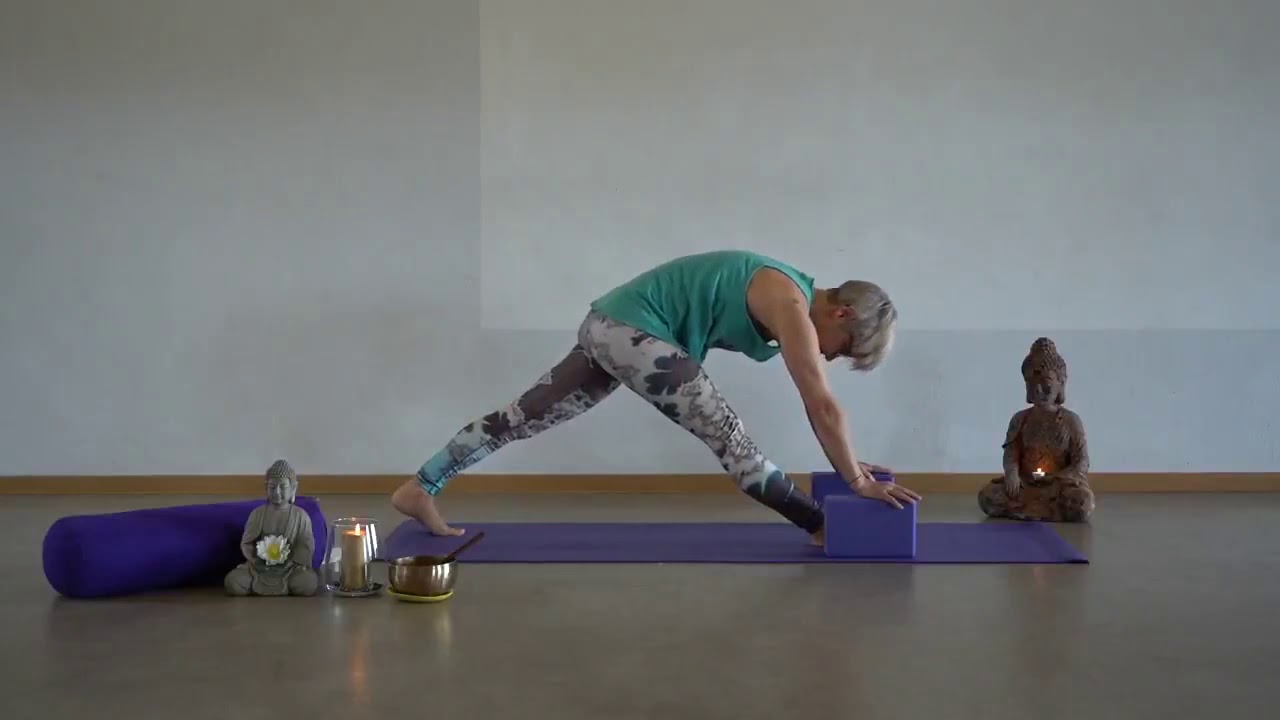 30 Minuten Yoga Flow   Kleine Auszeit mit Birgit 01