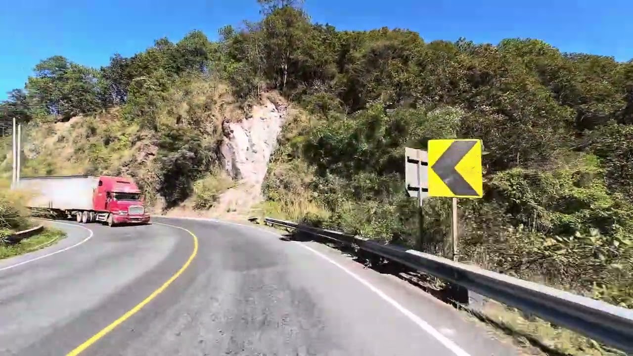 Recorrido desde el jardín hacia Cítala Chalatenango Carretera Troncal del norte