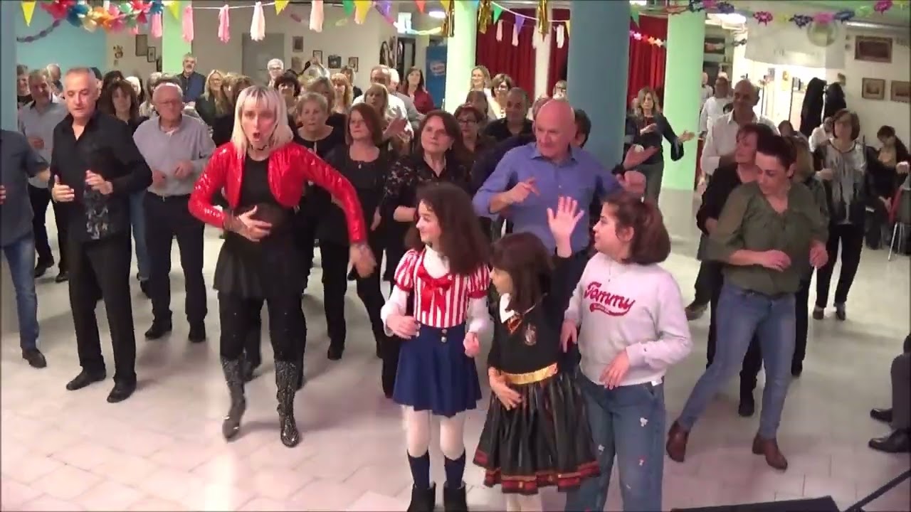 SOCIAL DANCE CALORE IN PISTA DIVERTIMENTO CONDIVISIONE MERENGUE