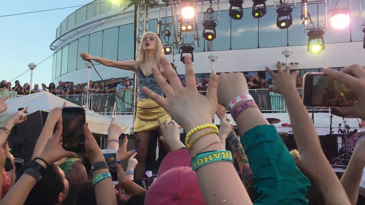 Parahoy 2018 - Careful