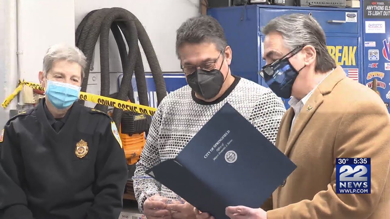 Springfield's first Puerto Rican police officer retires after 44 years