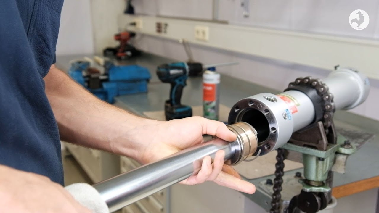 HOW 2 MOUNT: Demontage und Montage eines Hydraulikzylinders - Assembly of a hydraulic cylinder