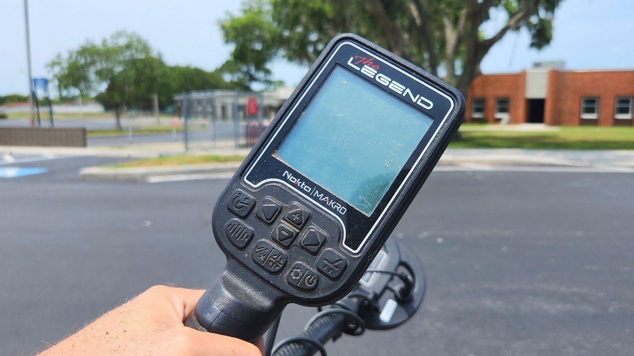 Metal Detecting The Legend (This Coil Is Awesome)
