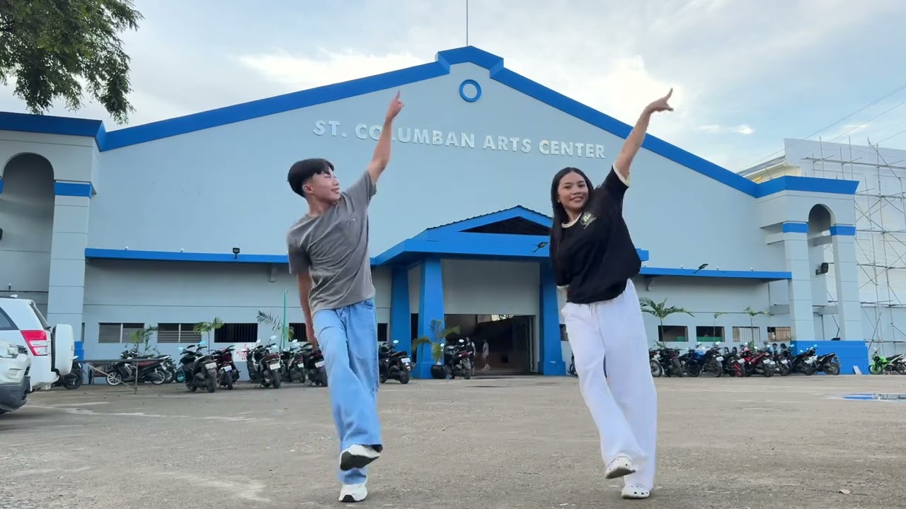 Community Dance  - Ang Sarap, Ang Saya Maging Pilipino by Rachel Ann Go and Darren Espanto 