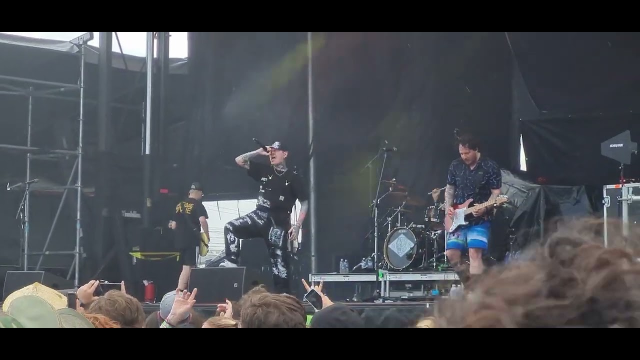 nothing, nowhere - Trag3dy ft. David Benites(Live at Welcome to Rockville 2023)
