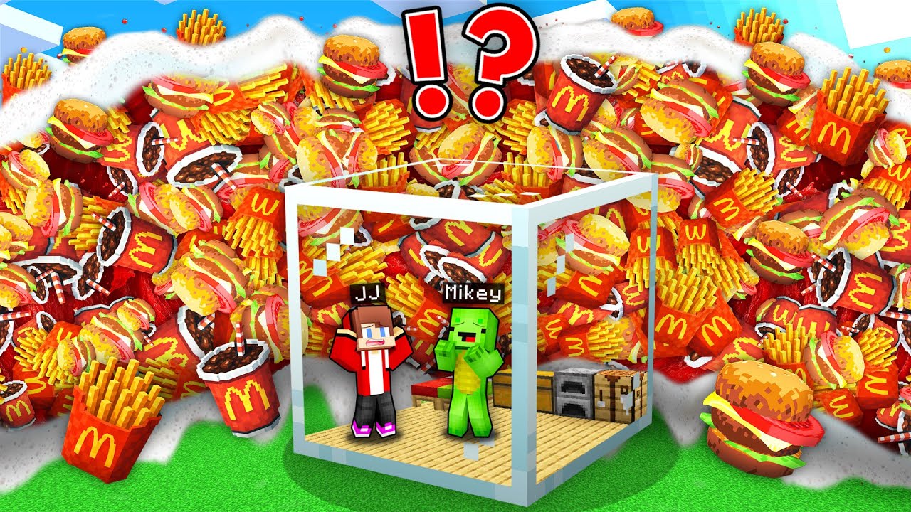 MCDONALDS Tsunami vs JJ and Mikey Doomsday GLASS Bunker in Minecraft ! - Maizen