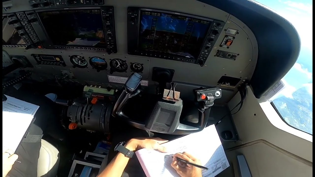 Cessna Grand Caravan Co-Pilots Point of View | Full Cockpit and ATC Communication
