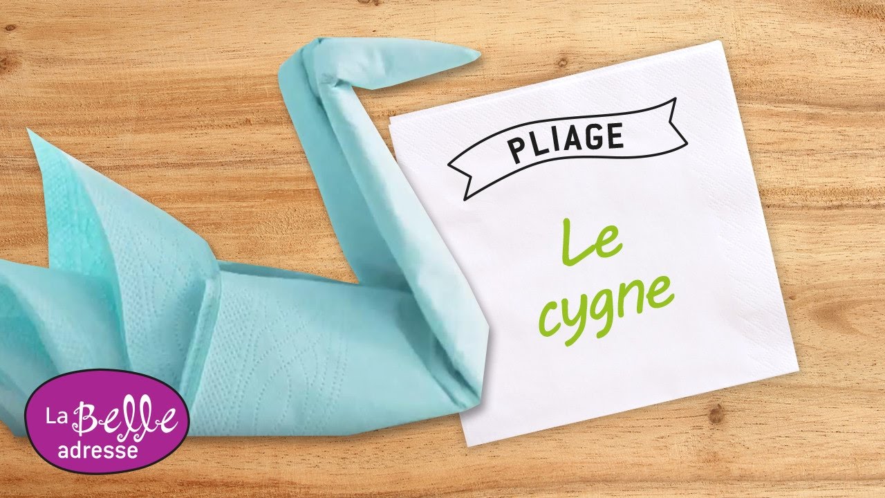Pliage de serviette en papier en forme de cygne - LaBelleAdress