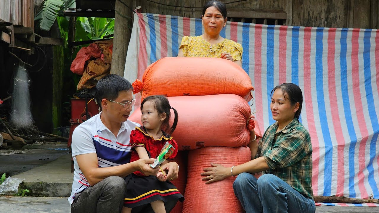 Husband Surprises Wife with Trip to Her Parents – Fishing with Dad & a Touching Gift | Ly Phuc An