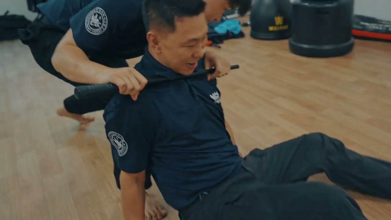 삼단봉(Expandable Baton) - 근접전투시스템 (Multiple Combat Systems)