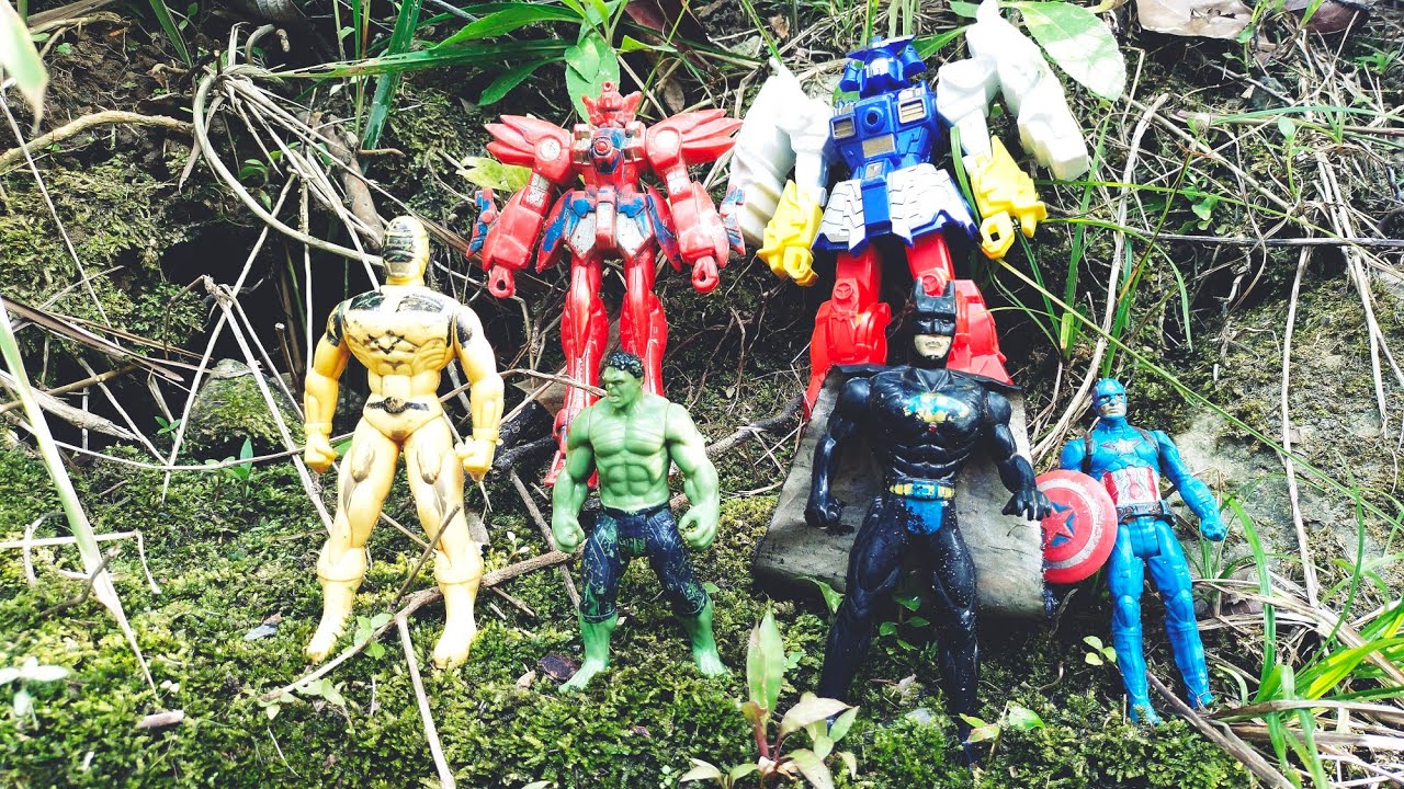 mencari Mega Renger Batman robot samurai kapten Amerika Hulk