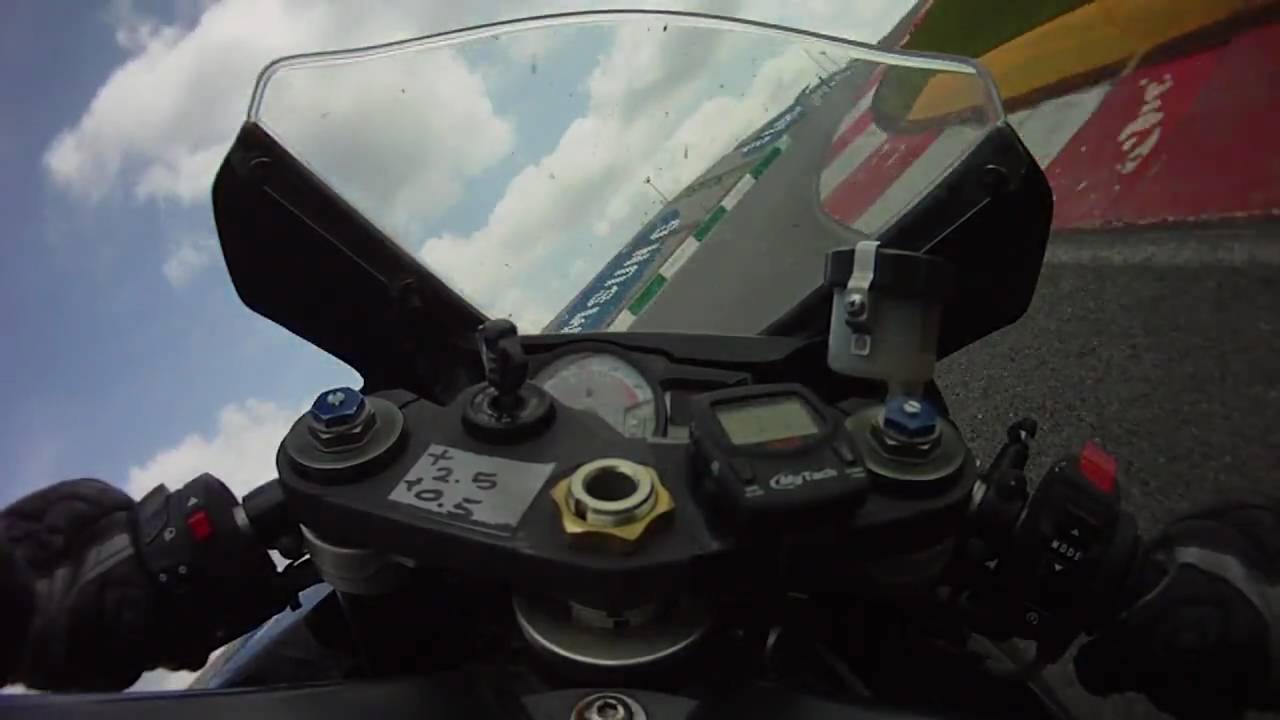 Lap of Portimao with a GSX-R750