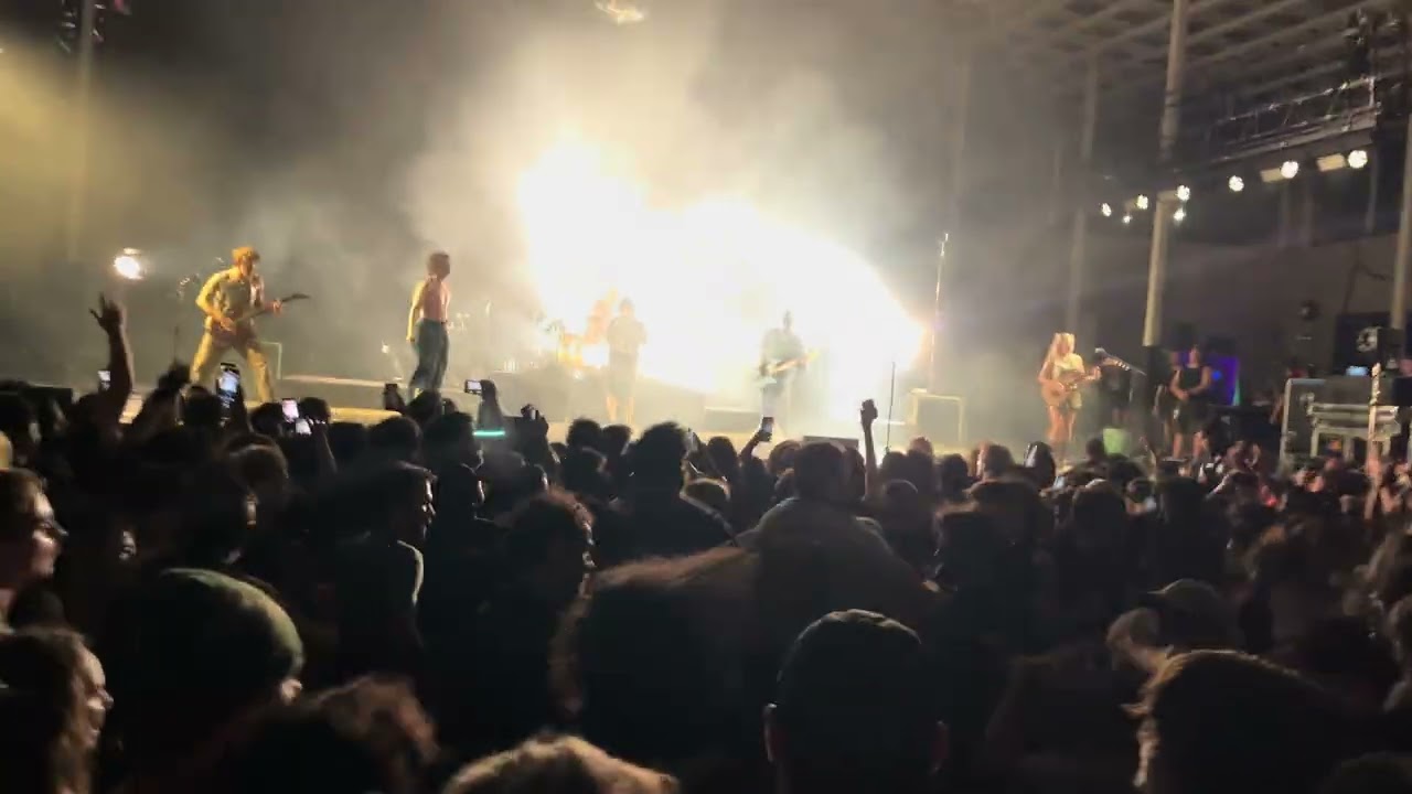 Pushing Me Away - Turnstile 10/16 ATX Moody Amphitheater