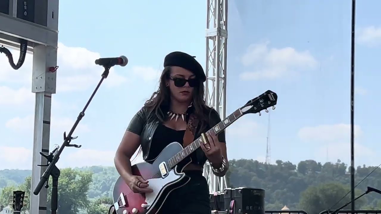 Ghalia Volt performs Elmore James - I Can't Hold Out @ 2025 Heritage Music Bluesfest Aug. 9th