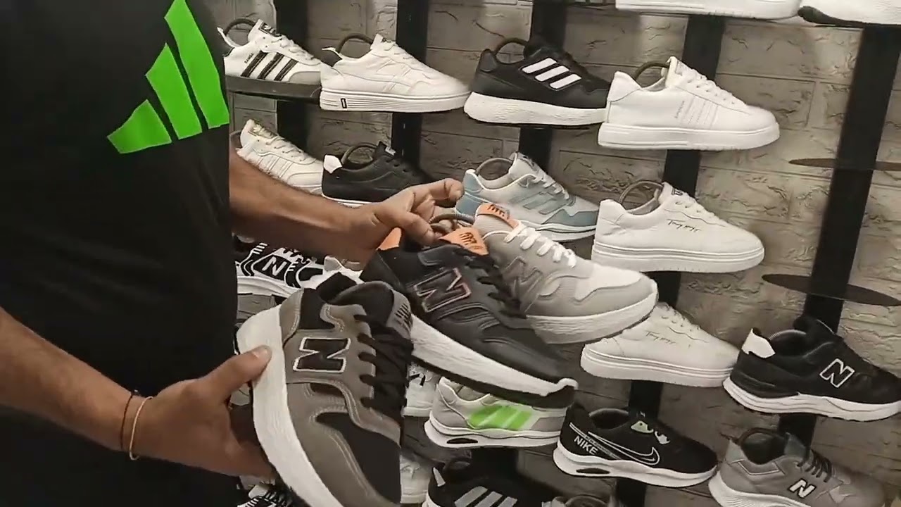 ارخص سعر كوتشي👟 لقيت كنز ولا مغاره علي بابا💃 رجالي حريمي اطفالي😍 و شغل براندات  😎و عملنا خصم 😲