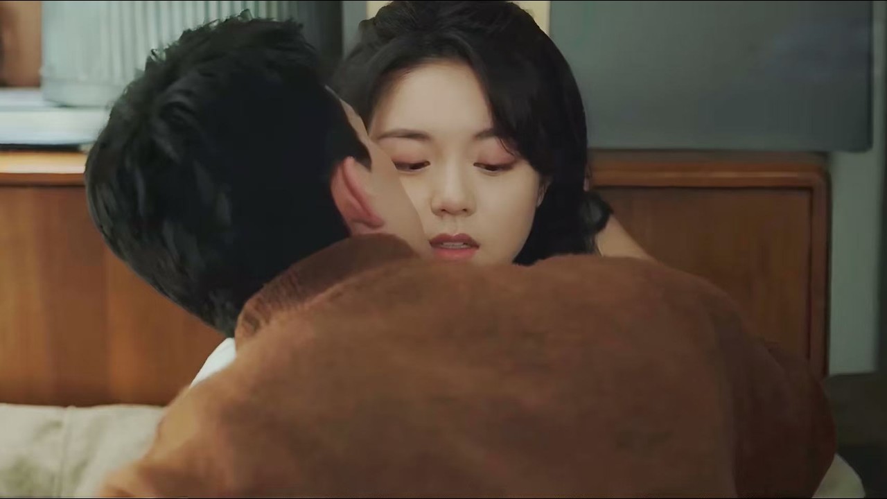 ⛄First time spending the night with her crush! The girl was shy but still kissed her crush~#love