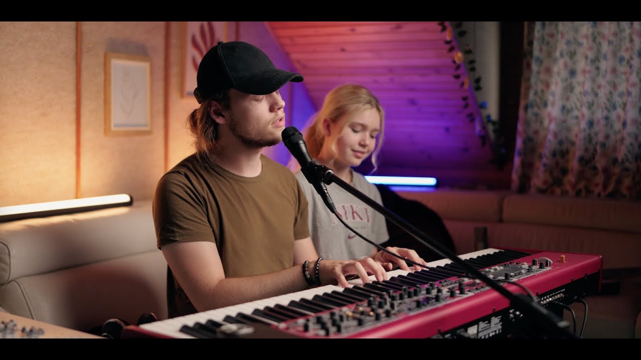 WONDERLAND SIGHT - Melissa Mandy & Noah-Benedikt - Performance Clip