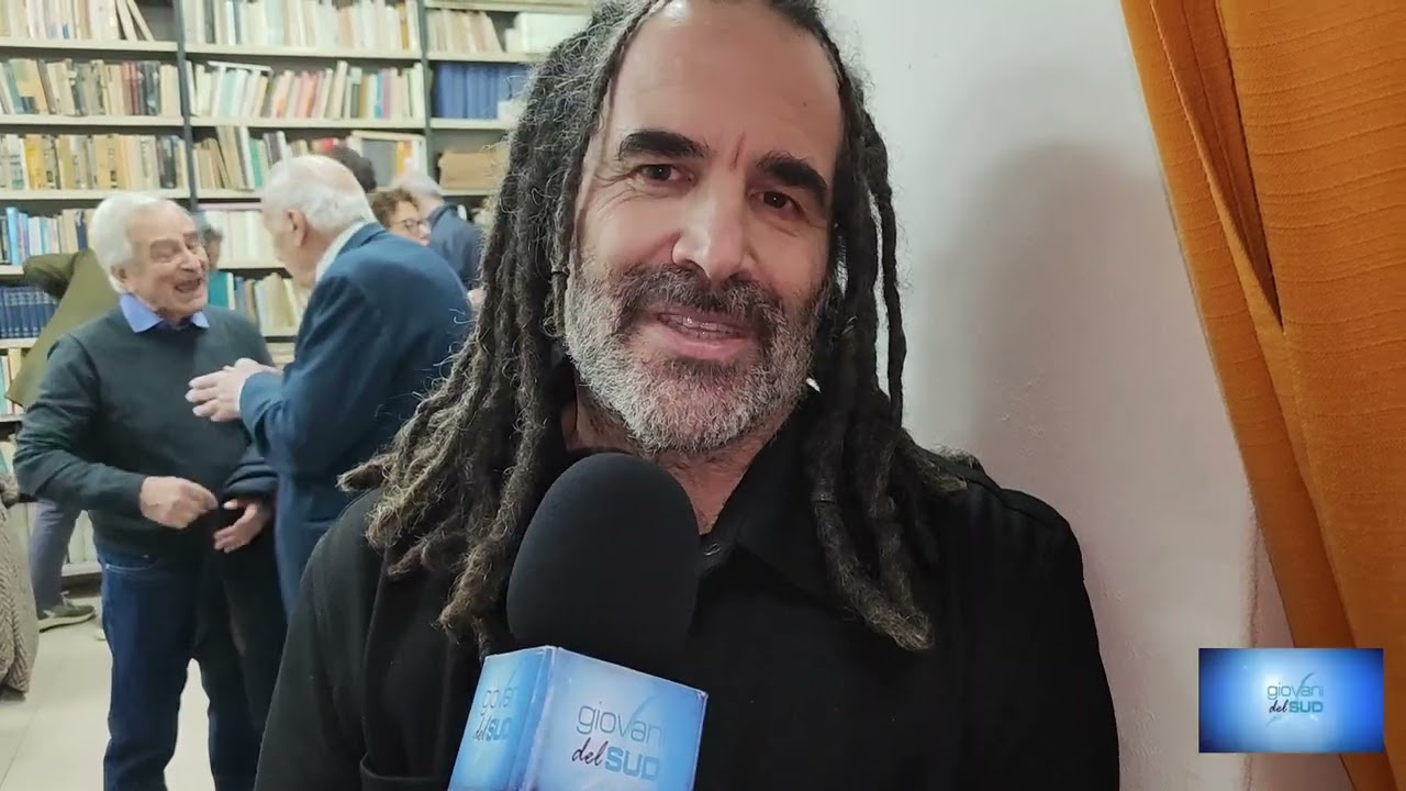 Il cantautore Valerio Piccolo: "Il mio brano nel film Parthenope, con Sorrentino esperienza unica"