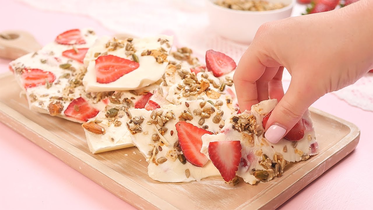 Keto Frozen Yogurt Bark Recipe - Very Low Carb (1g Net Carbs)