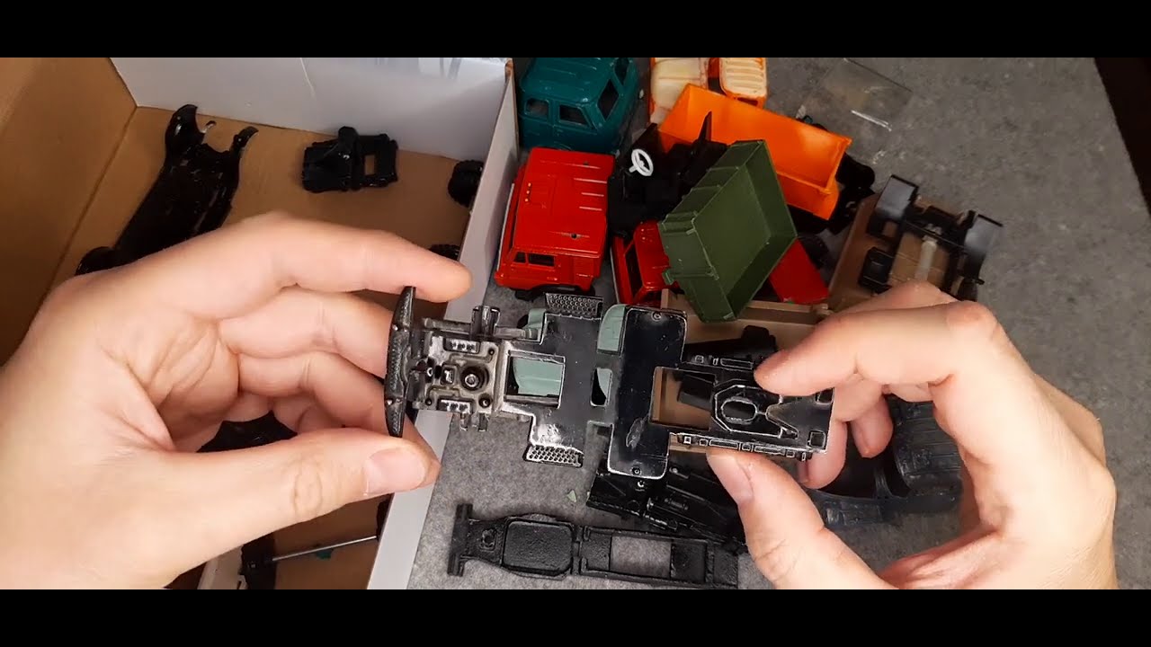 Снова коробки с запчастями от моделей/Запчасти от грузовиков СССР/Масштабные модели автомобилей 1:43
