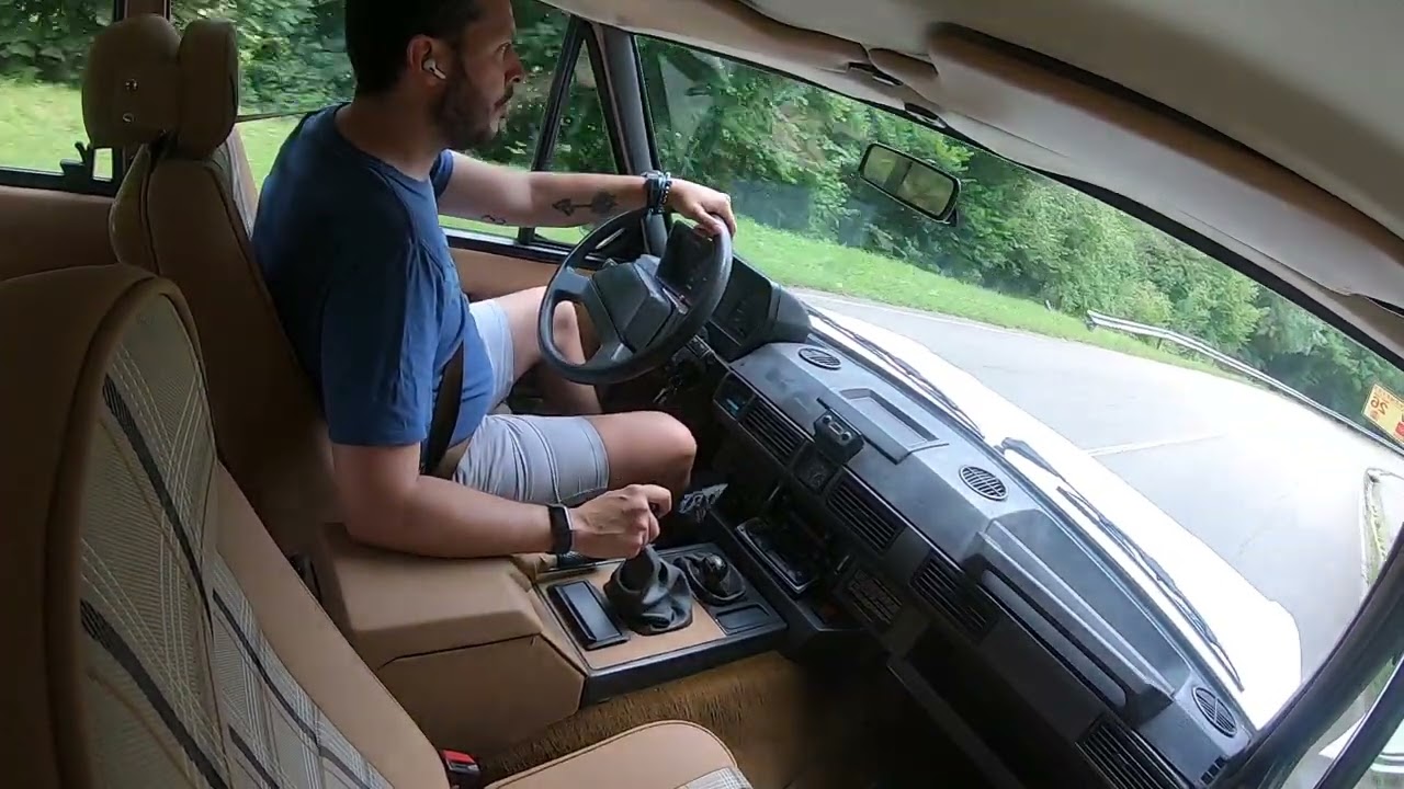 1987 Land Rover Range Rover - 2 door td - Driving Video