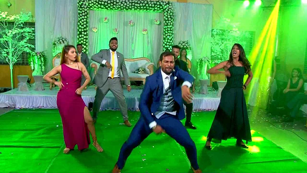 Best Wedding Flash Mob | Elvisha & Glavan | Aankh Marey | Magenta | uptown | Hero | Gallan Goodiyaan
