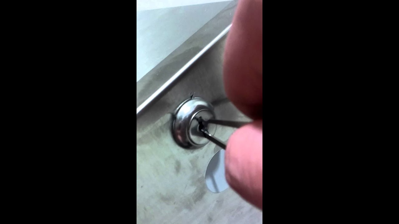 How To Pick: Toilet Paper Dispenser
