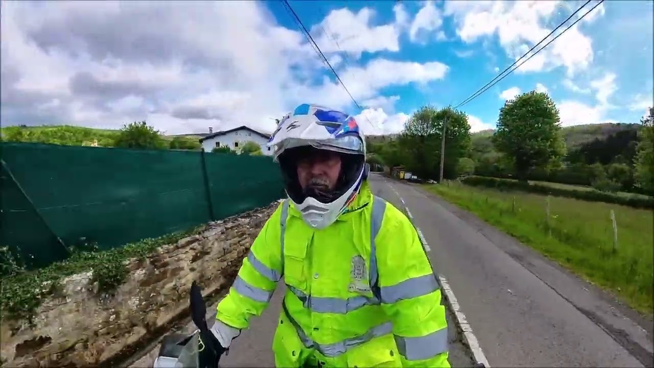 VISITO EL PARQUE NATURAL DE GORBEA ESTANDO DE RUTA POR ALAVA CON MI BMW 1250 DIA 13-5-2025 VIDEO 3.