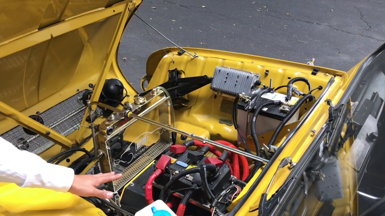 “Overhauling” de Renault 4 a 100% eléctrico. 😁🚗⚡️♻️🇨🇴