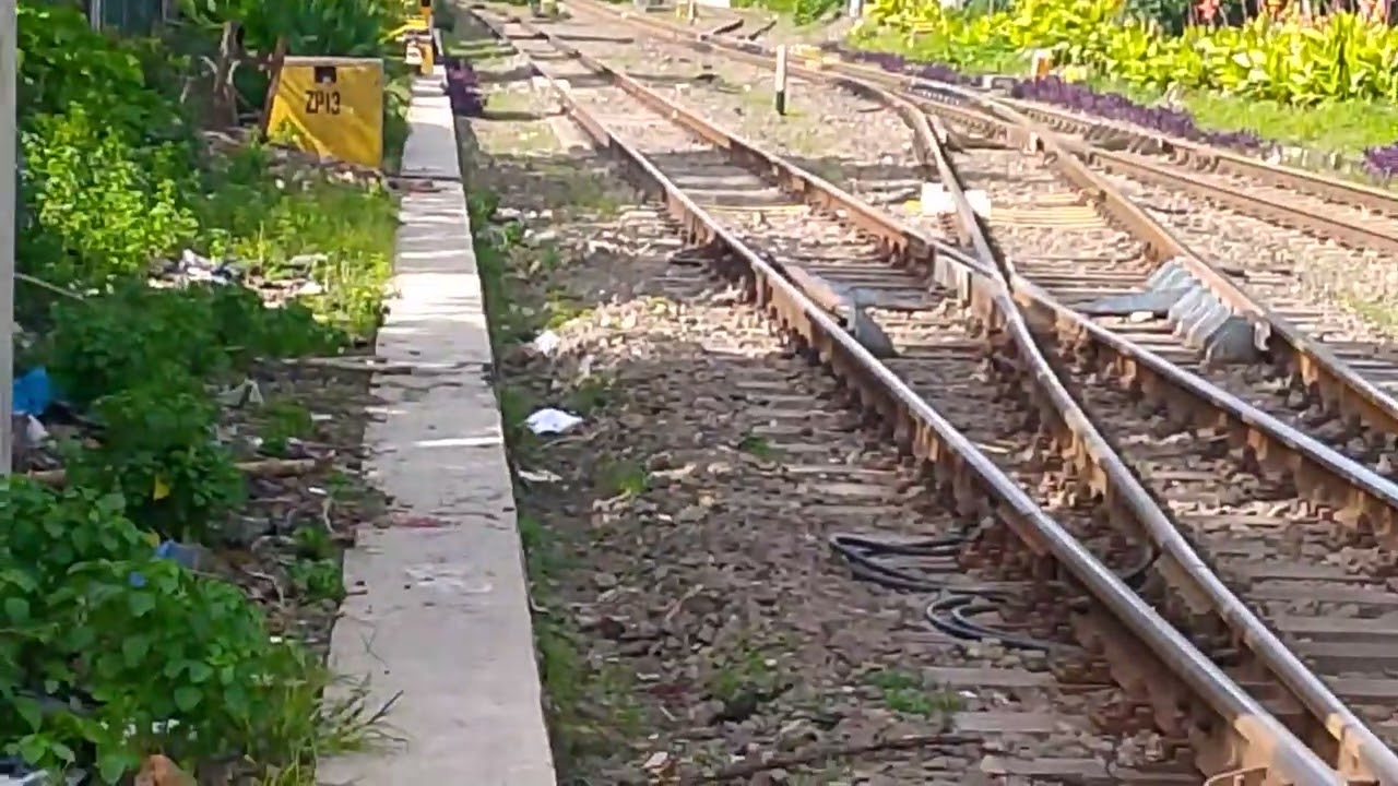 KRL tujuan akhir stasiun Cikarang via Manggarai KA 5122C