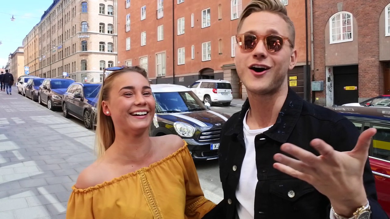 Spelar in Musikvideo