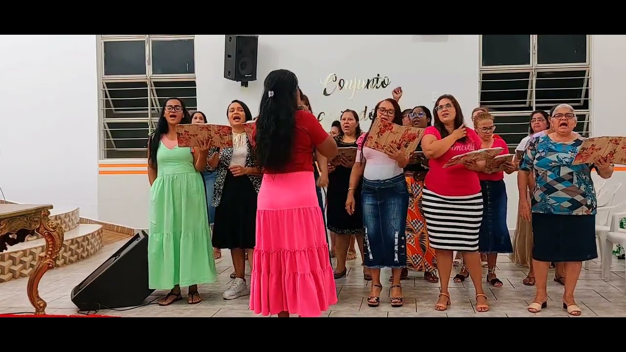 (Amadas do Pa)i louvando PASSA LA EM CASA JESUS  CONJUNTO DE MULHERES.